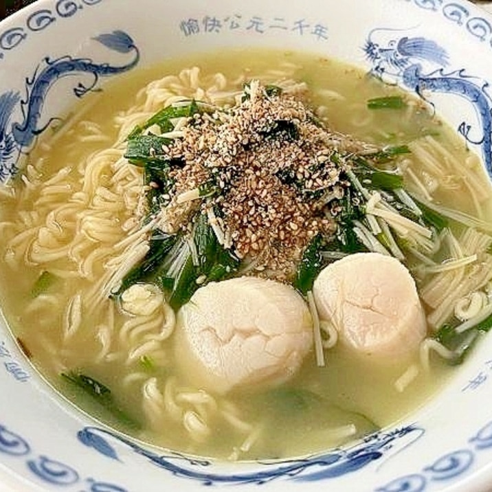 キャンプ飯!ニラえのき塩ラーメン